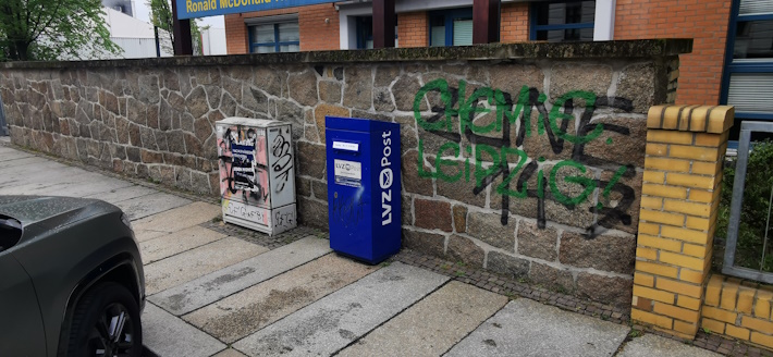 Briefkasten-(LVZ)-an-der-Rubensstraße-in-Leipzig-(Reudnitz-Thonberg)